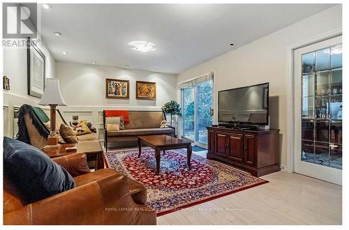 386 Pinetree Way, Mississauga, ON - Indoor