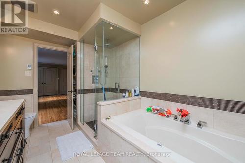 60 Goulburn Avenue, Ottawa, ON - Indoor Photo Showing Bathroom