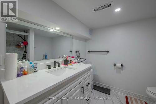60 Goulburn Avenue, Ottawa, ON - Indoor Photo Showing Bathroom