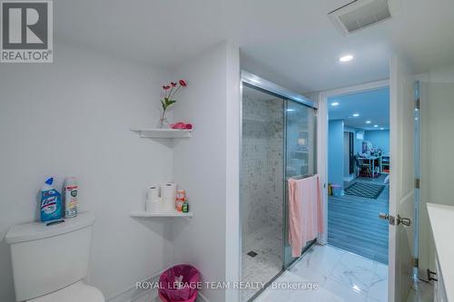 60 Goulburn Avenue, Ottawa, ON - Indoor Photo Showing Bathroom