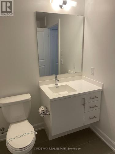1002 - 3220 William Coltson Avenue, Oakville, ON - Indoor Photo Showing Bathroom