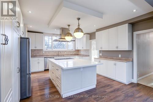 200 Main Street S, Brampton, ON - Indoor Photo Showing Kitchen With Upgraded Kitchen