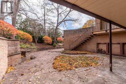 200 Main Street S, Brampton, ON - Outdoor