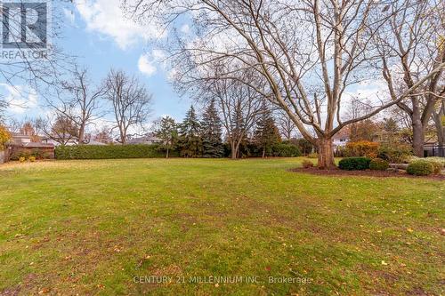 200 Main Street S, Brampton, ON - Outdoor