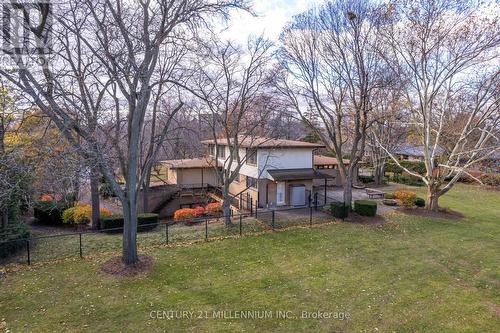 200 Main Street S, Brampton, ON - Outdoor