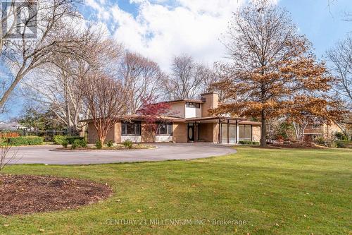 200 Main Street S, Brampton, ON - Outdoor