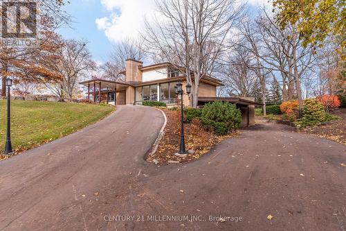 200 Main Street S, Brampton, ON - Outdoor