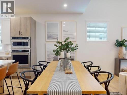 4060 Saturna Ave, Powell River, BC - Indoor Photo Showing Dining Room