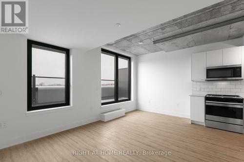 Flex Space - 403 - 377 Winona Avenue, Ottawa, ON - Indoor