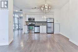 405 - 15 BRUYERES MEWS  Toronto, ON M5V 0A7