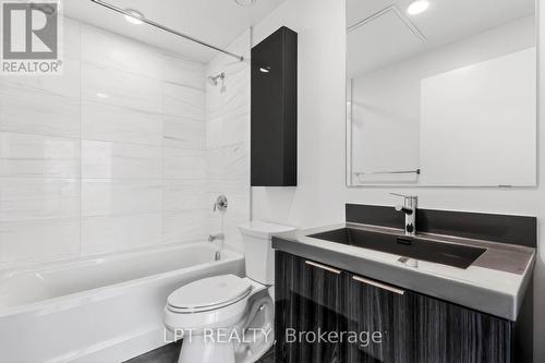 536 - 20 O'Neill Road, Toronto, ON - Indoor Photo Showing Bathroom