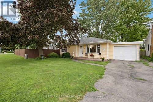 298 LORNE AVENUE  Chatham-Kent (Wallaceburg), ON N8A 2Z2
