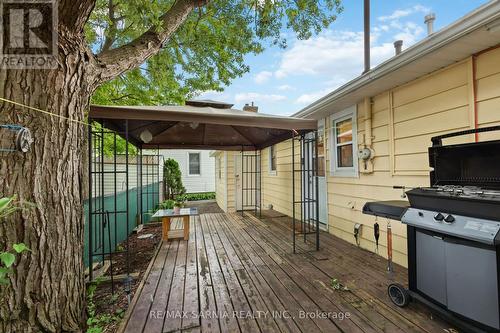 298 Lorne Avenue, Chatham-Kent (Wallaceburg), ON - Outdoor With Deck Patio Veranda With Exterior