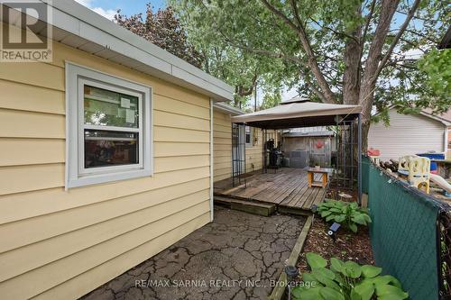 298 Lorne Avenue, Chatham-Kent (Wallaceburg), ON - Outdoor With Deck Patio Veranda With Exterior