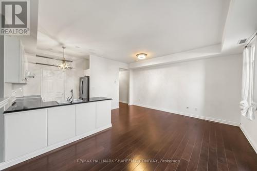 331 - 500 Richmond Street W, Toronto, ON - Indoor Photo Showing Kitchen