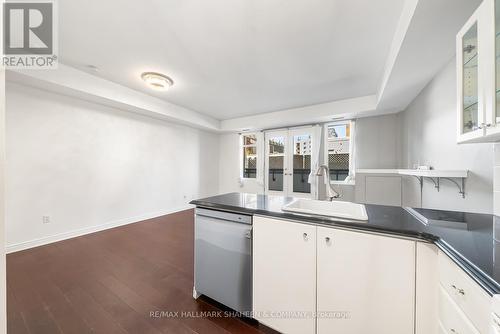 331 - 500 Richmond Street W, Toronto, ON - Indoor Photo Showing Kitchen