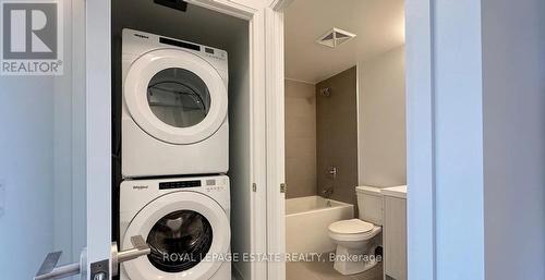 620 - 286 Main Street, Toronto, ON - Indoor Photo Showing Laundry Room