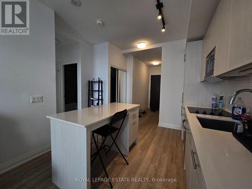 620 - 286 Main Street, Toronto, ON - Indoor Photo Showing Kitchen