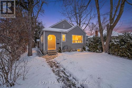 19 SCOTT STREET  Kingston (Central City East), ON K7L 1L3