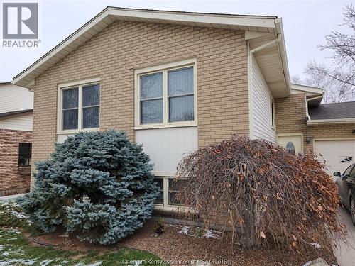 15 MONARCH DRIVE  Chatham, ON N7L 5G6