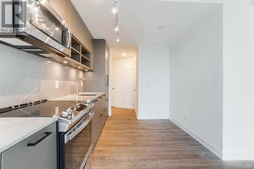 1403 - 135 East Liberty Street, Toronto, ON - Indoor Photo Showing Kitchen