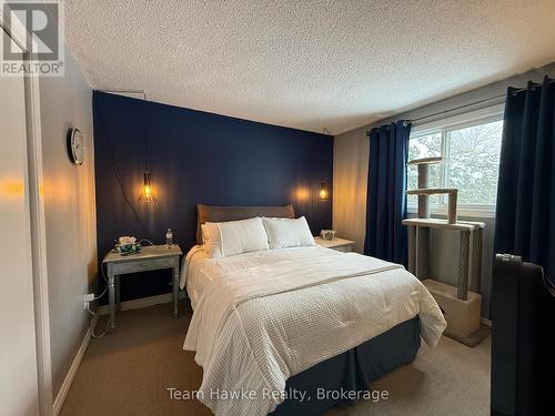 798 Quebec Street, Midland, ON - Indoor Photo Showing Bedroom