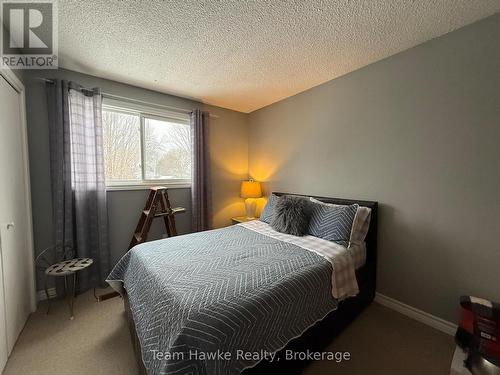 798 Quebec Street, Midland, ON - Indoor Photo Showing Bedroom