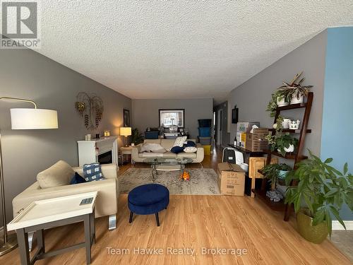 798 Quebec Street, Midland, ON - Indoor