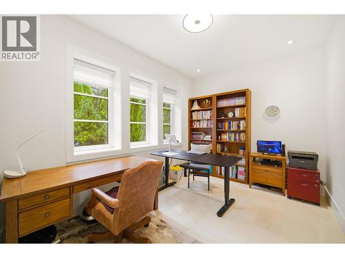 1468 Kings Avenue, West Vancouver, BC - Indoor Photo Showing Office