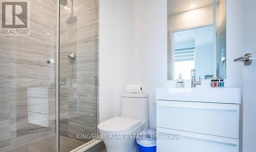 3901 - 39 Roehampton Avenue, Toronto, ON - Indoor Photo Showing Bathroom