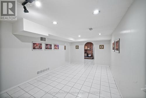 2005 Lady Di Court, Mississauga, ON - Indoor