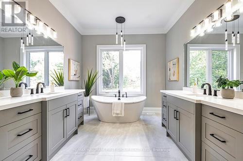 10 Philips Road, Whitby, ON - Indoor Photo Showing Bathroom