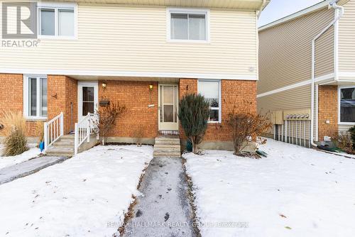 29 - 935 COOKSHIRE CRESCENT  Ottawa, ON K4A 3K4