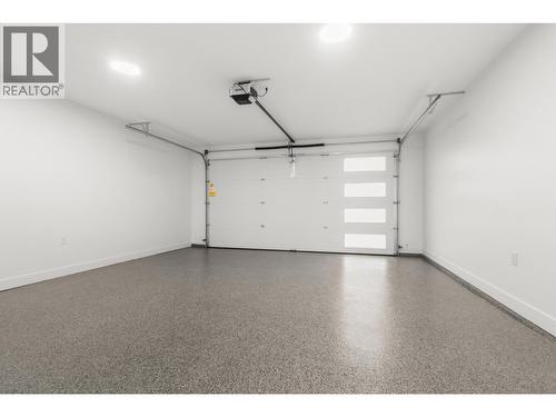 4810 42A Avenue, Delta, BC - Indoor Photo Showing Garage