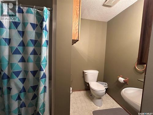 4 Main Street, Rhein, SK - Indoor Photo Showing Bathroom