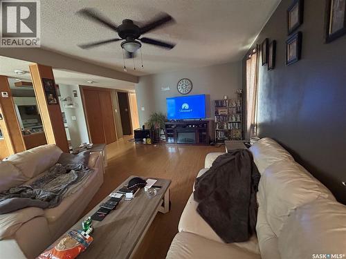 4 Main Street, Rhein, SK - Indoor