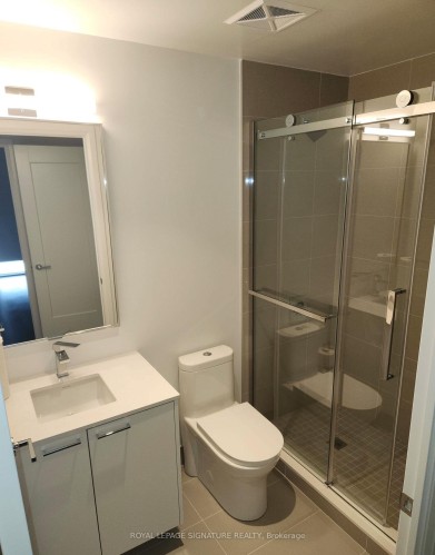 420-293 The Kingsway N/A, Toronto, ON - Indoor Photo Showing Bathroom