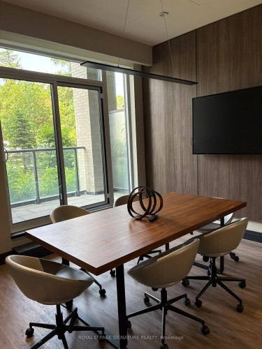 420-293 The Kingsway N/A, Toronto, ON - Indoor Photo Showing Office