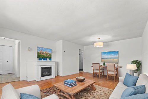 Main-683 Adelaide Street E, Oshawa, ON - Indoor Photo Showing Living Room With Fireplace