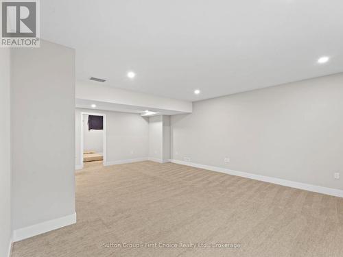 34 Yost Court, Perth East (Milverton), ON - Indoor