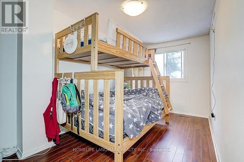 32 - 1121 Sandhurst Circle, Toronto, ON - Indoor Photo Showing Bedroom