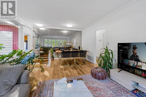 80 Berkinshaw Crescent, Toronto, ON - Indoor