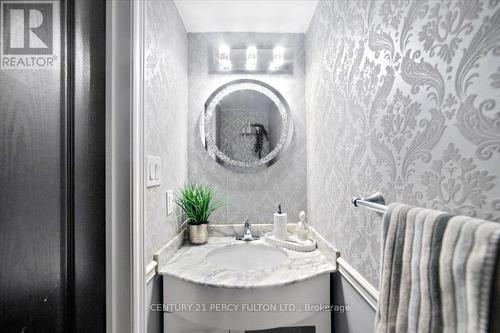 67 Kenilworth Crescent, Whitby, ON - Indoor Photo Showing Bathroom