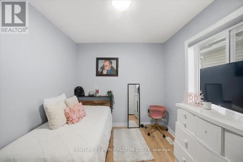 67 Kenilworth Crescent, Whitby, ON - Indoor Photo Showing Bedroom