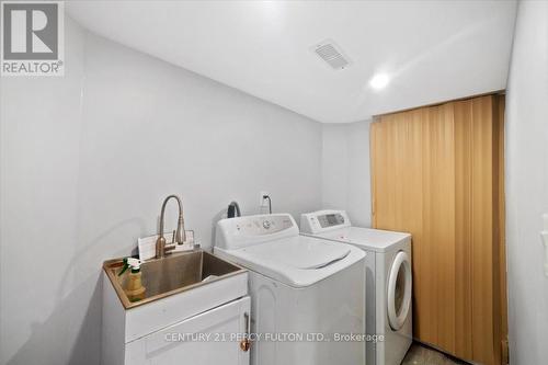 67 Kenilworth Crescent, Whitby, ON - Indoor Photo Showing Laundry Room