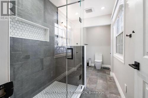 4226 Longmoor Drive, Burlington, ON - Indoor Photo Showing Bathroom