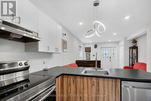 147 Longpre Street, Ottawa, ON - Indoor Photo Showing Kitchen