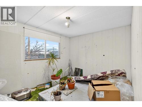 830 Franklyn Road, Kelowna, BC - Indoor