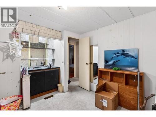 830 Franklyn Road, Kelowna, BC - Indoor