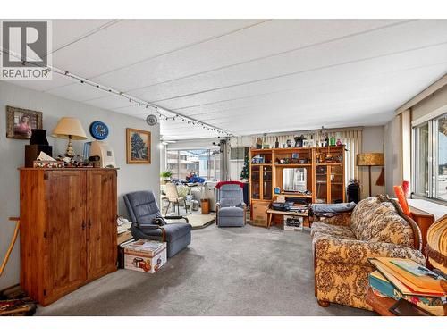 830 Franklyn Road, Kelowna, BC - Indoor